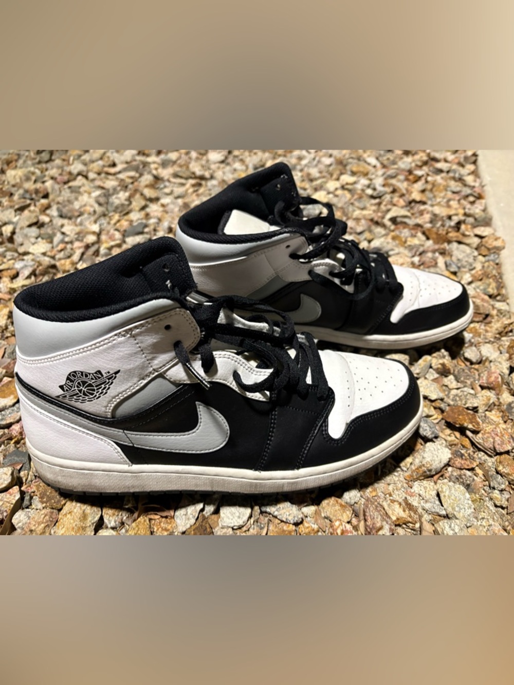 Nike Air Jordan 1 Mid Black and White